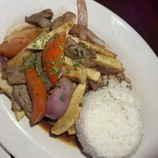 Lomo Saltado a la Criolla