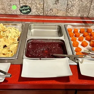 Thursday evening buffet: papad, beetroot halwa, halwa