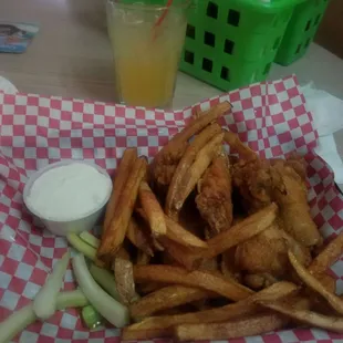 Wings and Fries. Rum and Sprite with a splash of OJ Spent the time discussing &quot;Space Force&quot; and GPS
