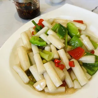 H6. Hot and Sour Lotus/Stir-fried Lotus Roots Silk