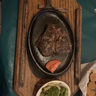 Sirloin and veggies and side salad 16.99