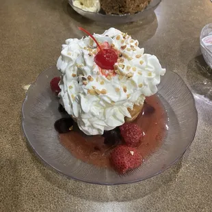 Donut sundae