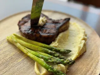 Three Rivers River View Restaurant & Bar