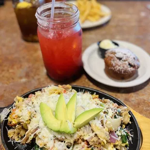 The Garden Skillet w. Huckleberry Muffin &amp; Half Strawberry Half Huckleberry Lemonade