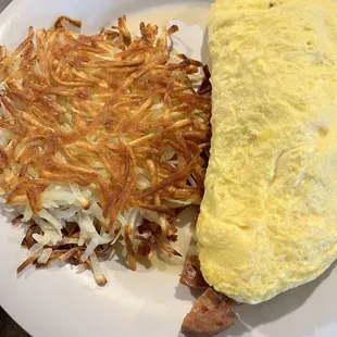 Omelette and hashbrowns