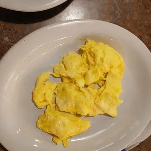 2 eggs scrambled
