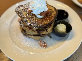 Mo's The Breakfast + Burger Joint