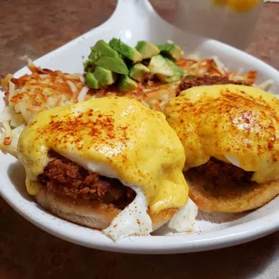 CRABCAKE BENEDICT... ON POINT!!