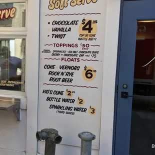 A limited menu - next time, I intend to have the chocolate dip.