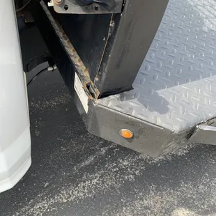 Oh look more broken welds on both sides!