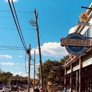 the outside of the restaurant