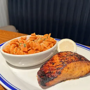 Salmon with pasta (substituted for fries).