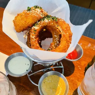 Side of Onion rings.