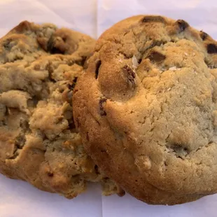 Oatmeal Raisin Cookie Chocolate Chunk Cookie