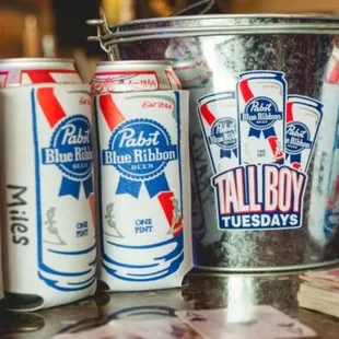 At the Hudy&apos;s Cafe &amp; Li&apos;l Bar, we serve a wide selection of drinks such as Blue Ribbon Beer...