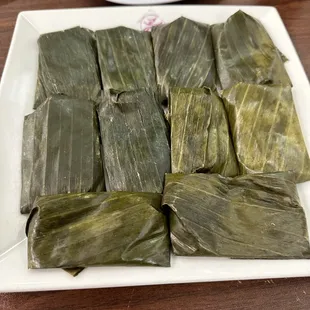 Banh Lộc là - rice cake with shrimp and pork