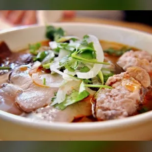 Bun Bo Hue (Beef Noodle Soup)
