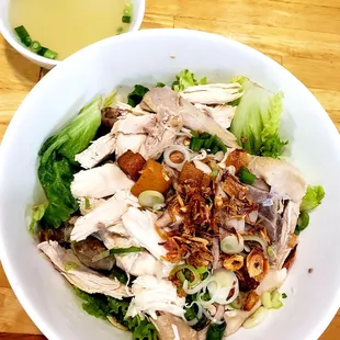 Mì gà + lòng khô