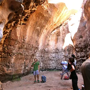 Round room warm up on West Mountain -- Hueco Tanks, TX