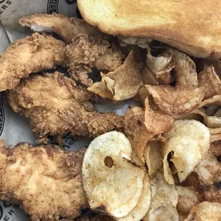 Chicken tenders chips Texas toast