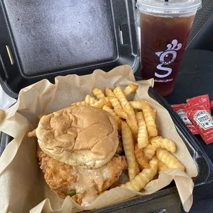 Magoos Sandwich Meal with a Lg. Sweet Tea