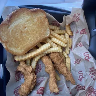 3 piece with fries and bread