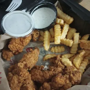 Chicken tenders &amp; fries with ranch