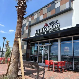 the outside of the restaurant