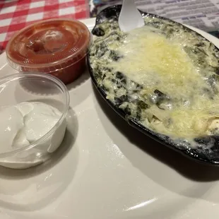SPINACH &amp; ARTICHOKE DIP