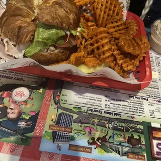 TURKEY SUPREME SANDWICH