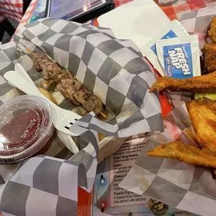 STEAK STICK SNACK. BUFFALO WINGS