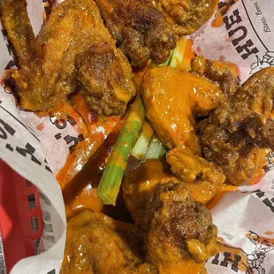 Say hello to the worst wings I've ever had at a Huey's. They were actually cold. Olive Branch struggles to supply good help.