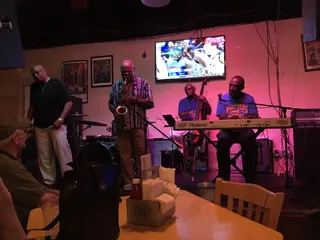 Lew's Blew Note Bar & Grill