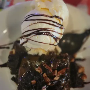 Homemade Brownie ' a la mode