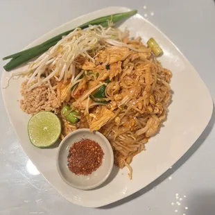 N1. Pad Thai with chicken    I love green onions too