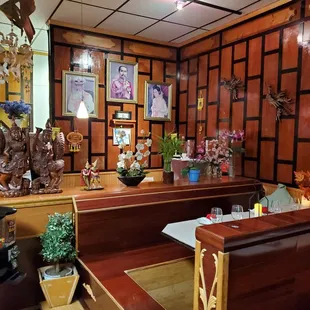 the interior of a restaurant