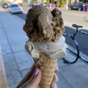 Vietnamese Coffee &amp; Earl Great (I recommend the earl great)