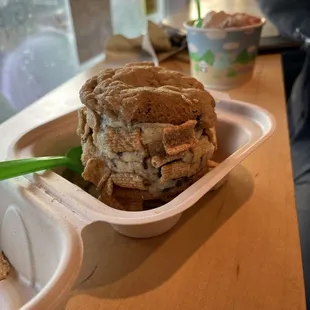 Chocolate Chip Sammie*