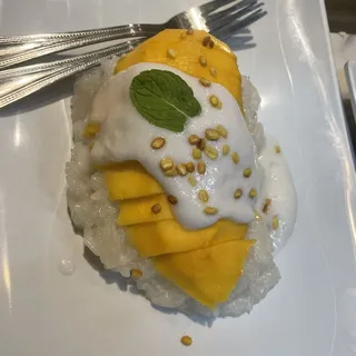 Sweet Rice with Mango