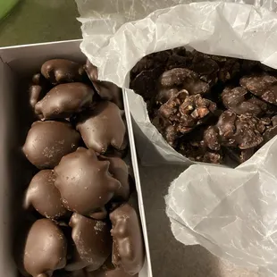 Dark crawlers and dark peanut cluster.