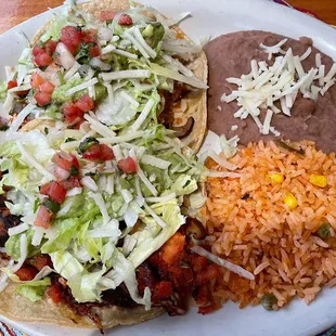 2 x vegan tacos (1 tofu, 1 shiitake)