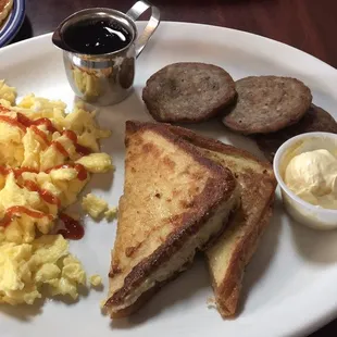 scrambled eggs, french toast, sausages