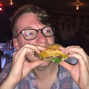 Smokey Cheddar Cheeseburgers