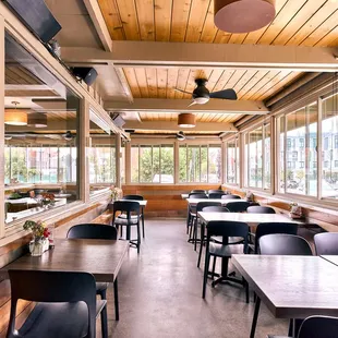 Covered Patio Seating at Hugo's Studio City