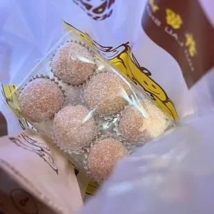 food, dough desserts, donuts