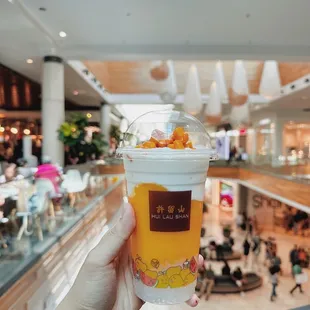 D4 mango coconut with sago