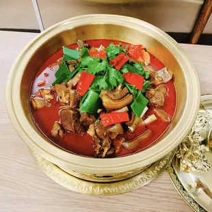 秘制红焖羊肉
House Special Braised Lamb