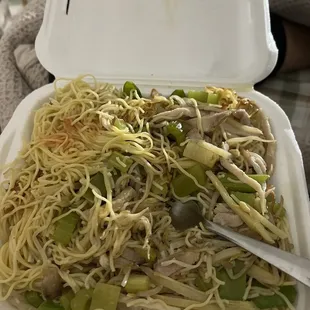 Cantonese Pork Lo Mein