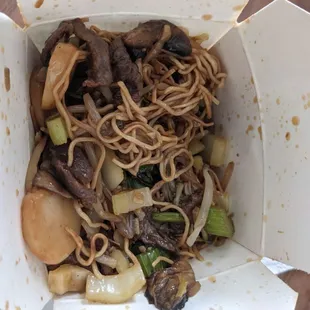 Cantonese beef lo mien