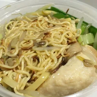 Chicken Lo Mein